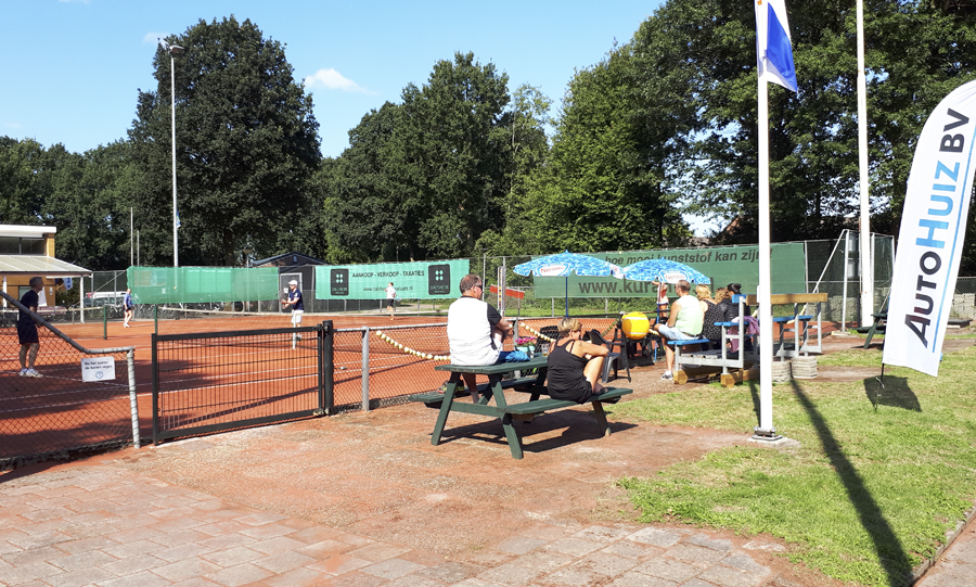 Dubbel toernooi tennisclub Muntendam gaat van start
